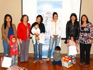 Gobernacion Entregan Aporte a Familias