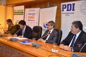 Intendente y Fiscalía Regional firman acuerdo con policías