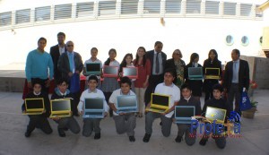 Seremi de Atacama participa en entrega de computadores a estudiantes de Freirina