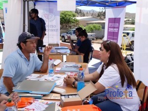 Vecinos de Maitencillo participan de jornada de Gobierno en terreno