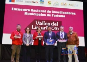 dn-sernatur-con-ganadores-concurso-turismo-municipal-660x513