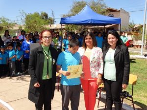 gobernadora-destaco-trabajo-que-desarrollan-los-alumnos-de-la-escuela-luis-alberto-iriarte-de-vallenar