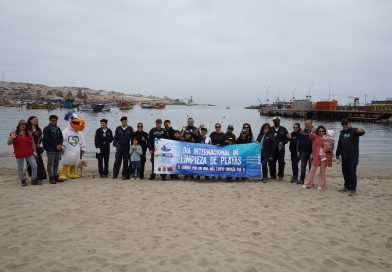 Destacan apoyo de Nueva Atacama en limpieza de playa de Caldera